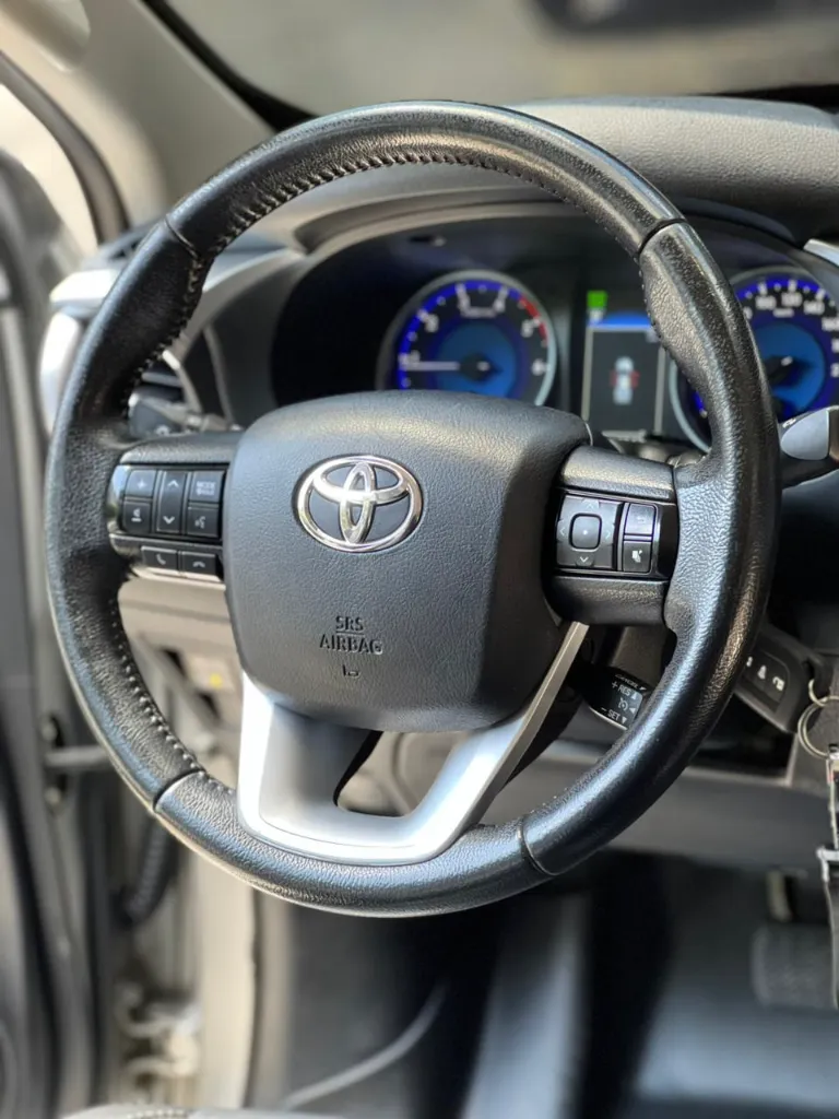 TOYOTA HILUX SRV 2.8 DIÉSEL 4X4 BLINDAJE 2+ 2020 publicar en $223.900 (11).webp