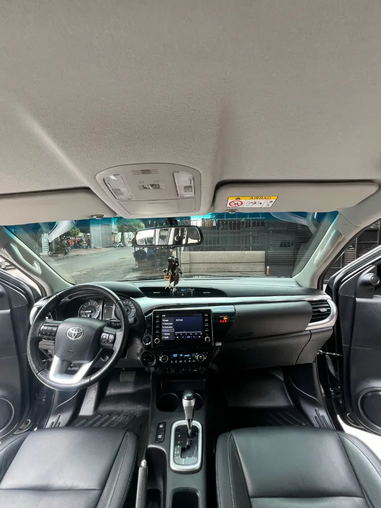 TOYOTA HILUX SRX 2.8 DIÉSEL AUT 4X4 2021 (18).webp