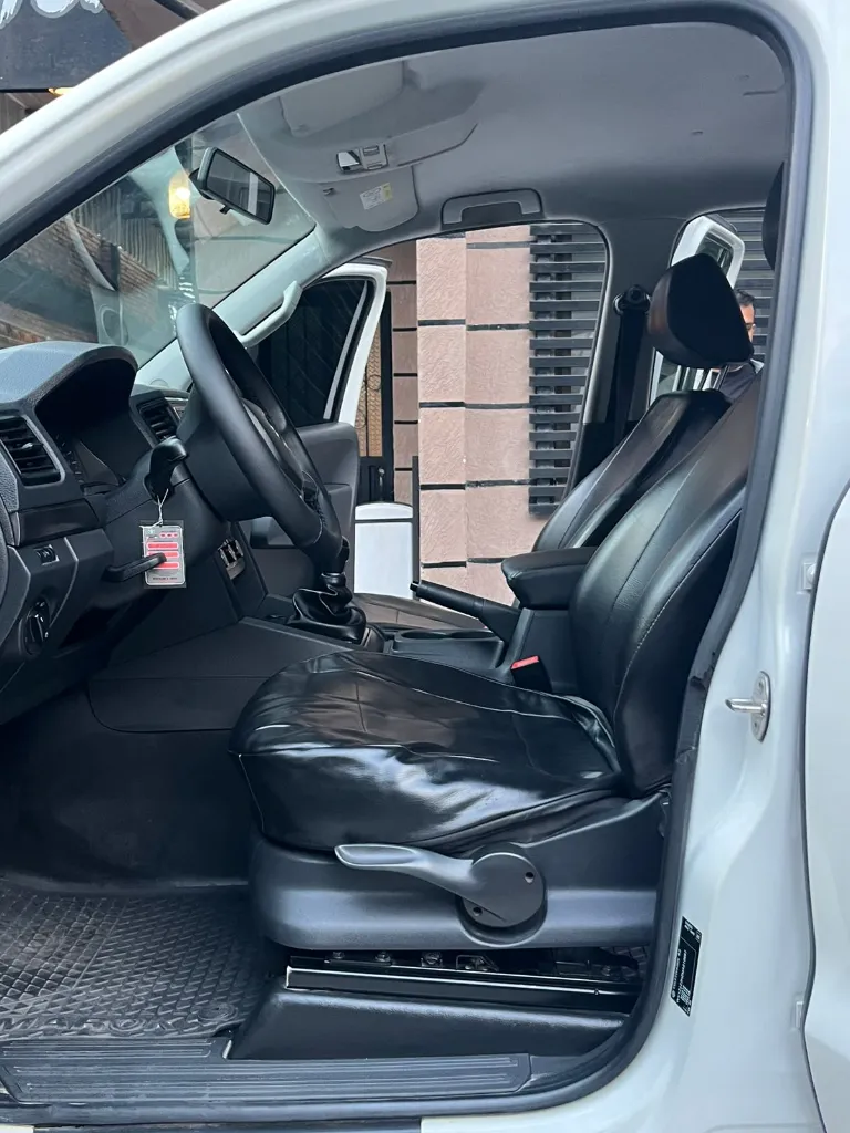 VOLKSWAGEN AMAROK TRENDLINE DIESEL 2.0l MT 4X4 MOD 2021 (18).webp