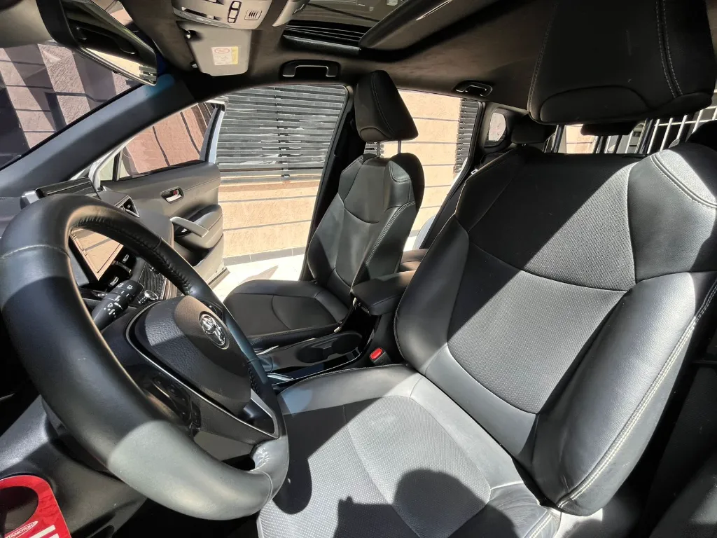 TOYOTA COROLLA CROSS SEG HYBRID MOD 2023 (16).webp