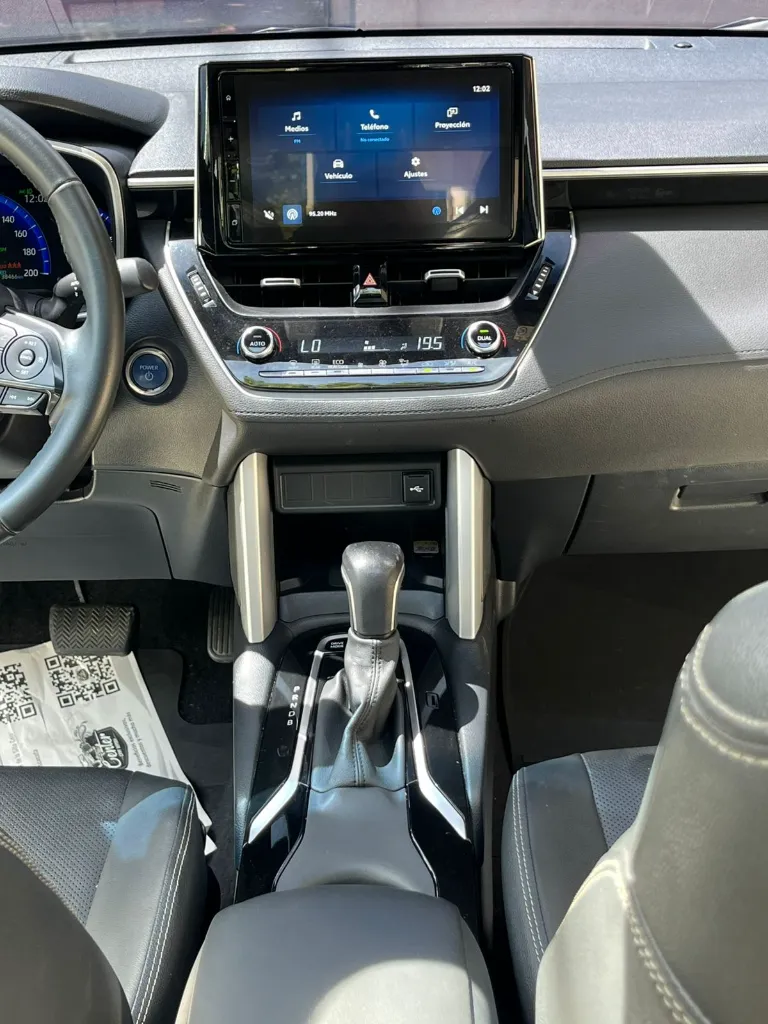 TOYOTA COROLLA CROSS SEG HYBRID MOD 2023 (12).webp