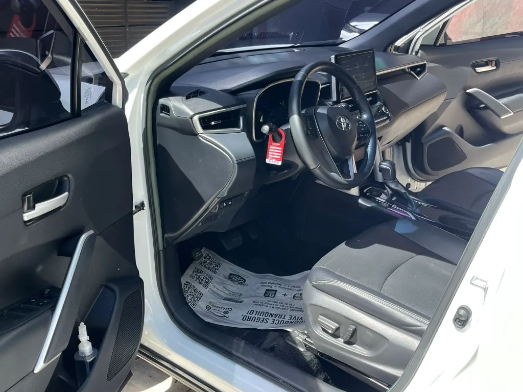 TOYOTA COROLLA CROSS SEG HYBRID MOD 2023 (10).webp