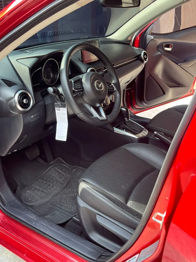 MAZDA 2 SEDAN GRAND TOURING LX 2022 (16).webp