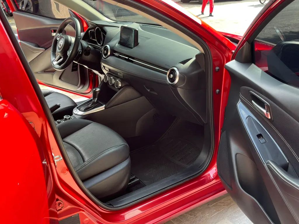 MAZDA 2 SEDAN GRAND TOURING LX 2022 (11).webp