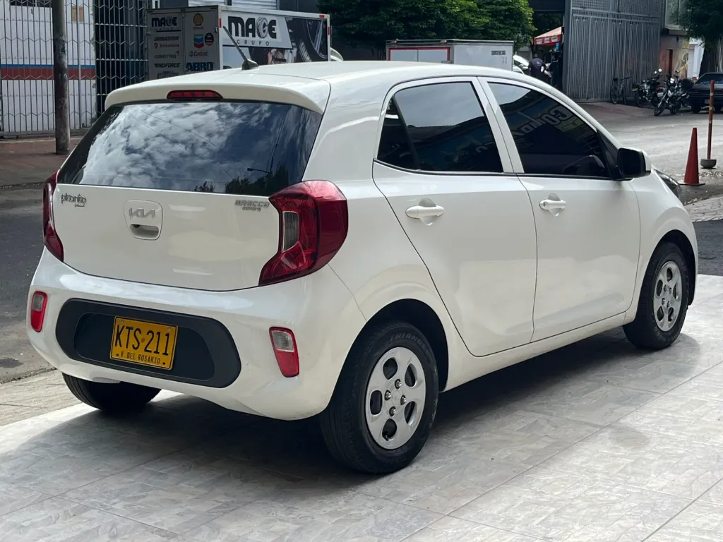 KIA PICANTO VIBRANT MEC 2023 (5).webp