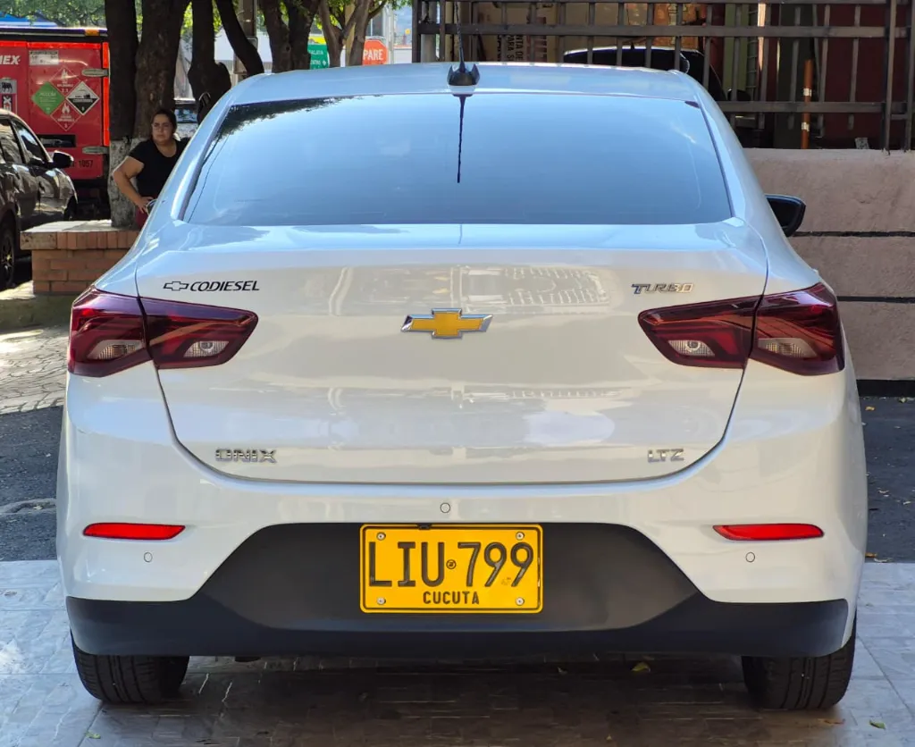 CHEVROLET ONIX TURBO LTZ 2023 AUTOMÁTICO (5).webp