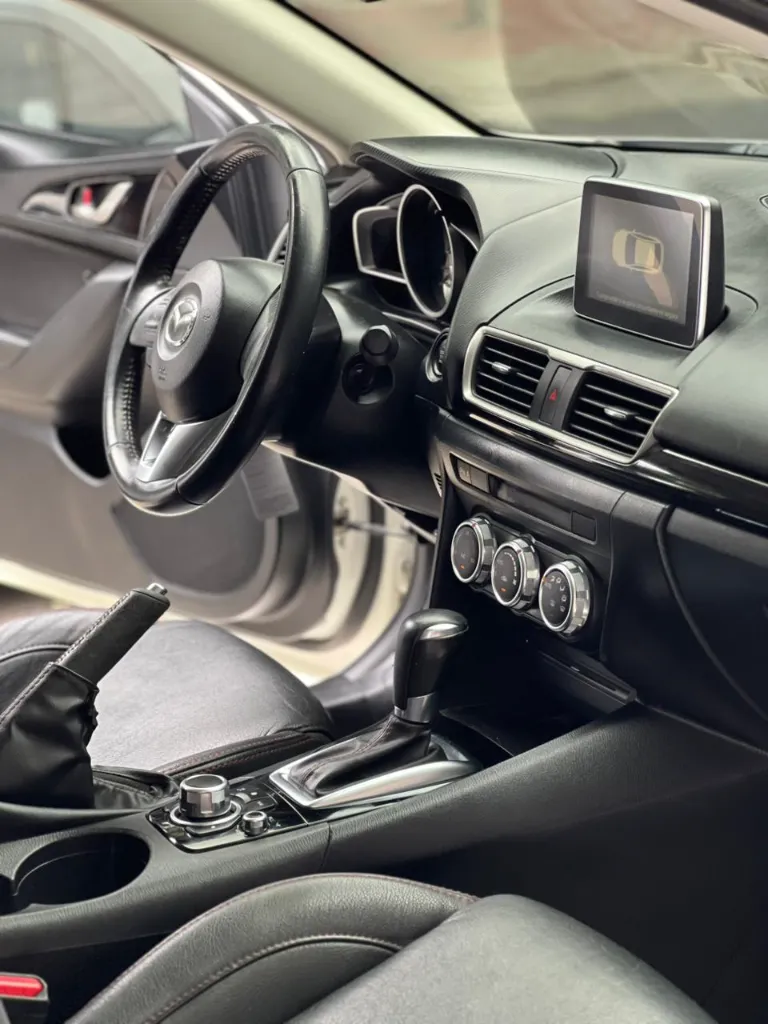 MAZDA 3 TOURING TP 2017 (13).webp