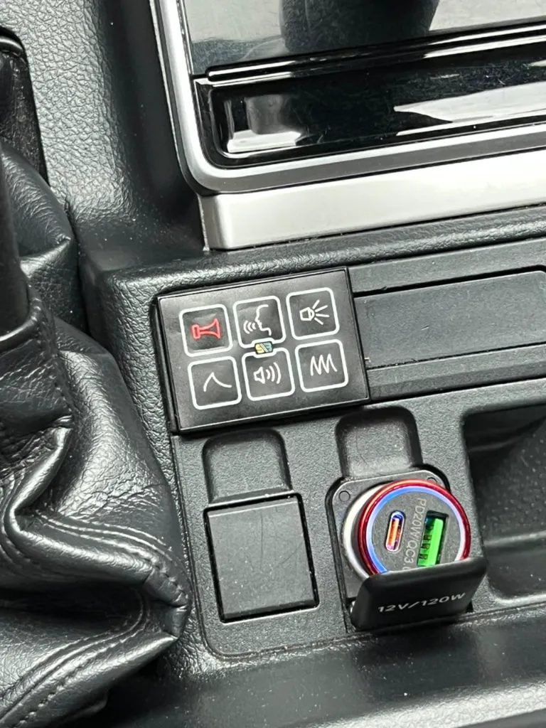 TOYOTA PRADO 2022 TX BLINDADA 2+ PLUS DIESEL (24).webp