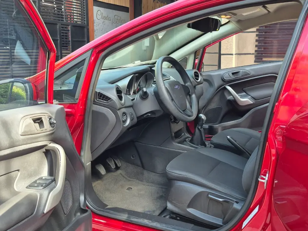 Ford Fiesta SE 2012 MT (13).webp