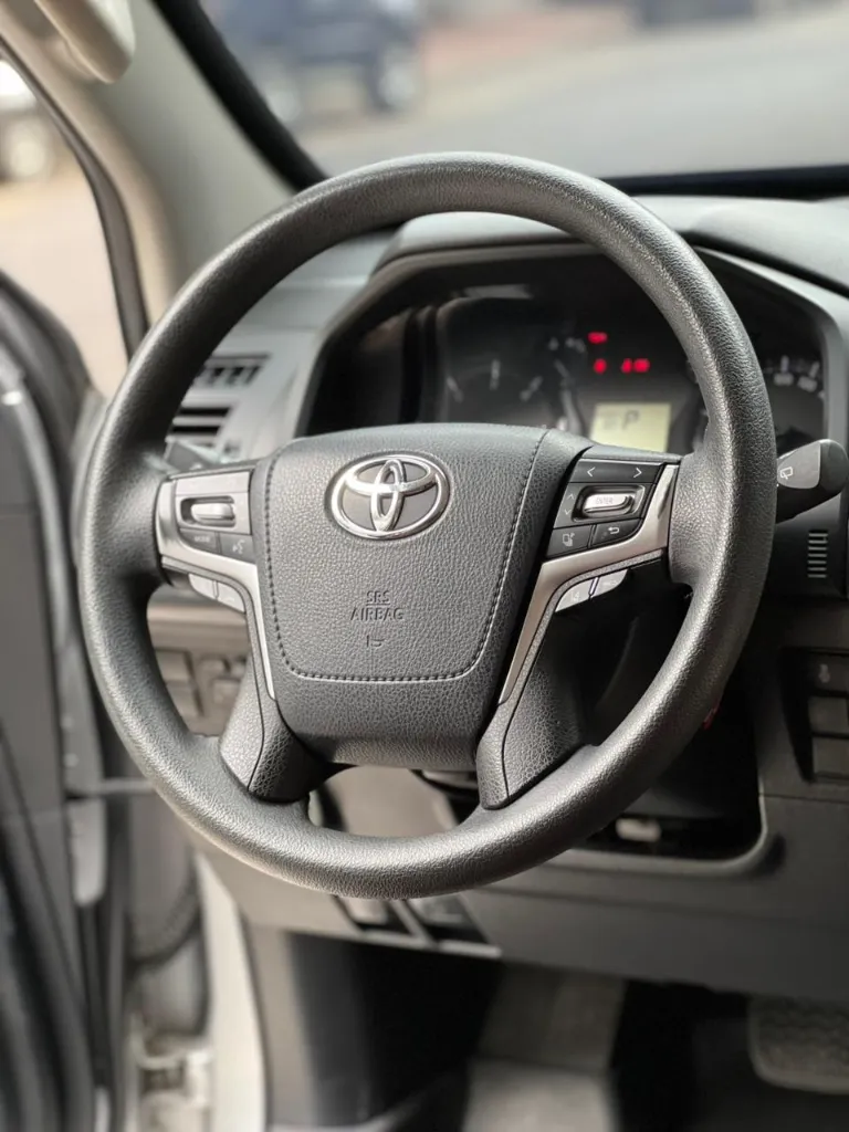 TOYOTA PRADO 2022 TX BLINDADA 2+ PLUS DIESEL (16).webp