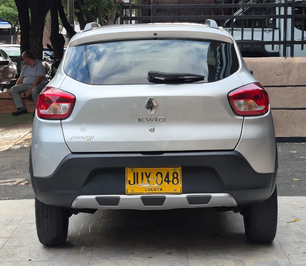 RENAULT KWID OUTSIDER 2022  (5).webp