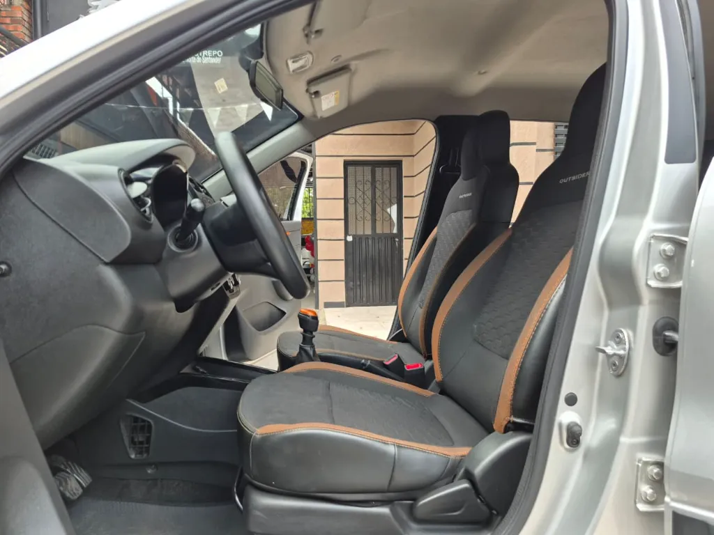 RENAULT KWID OUTSIDER 2022  (10).webp