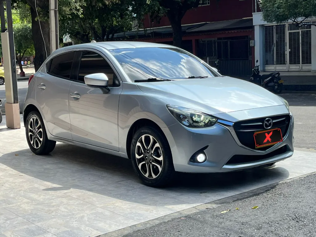 MAZDA 2 GRAND TOURING AUT 2017 (2).webp
