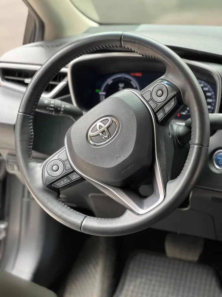 TOYOTA COROLL SE-G HYBRID 2024 publicar en $119.900 (11).webp