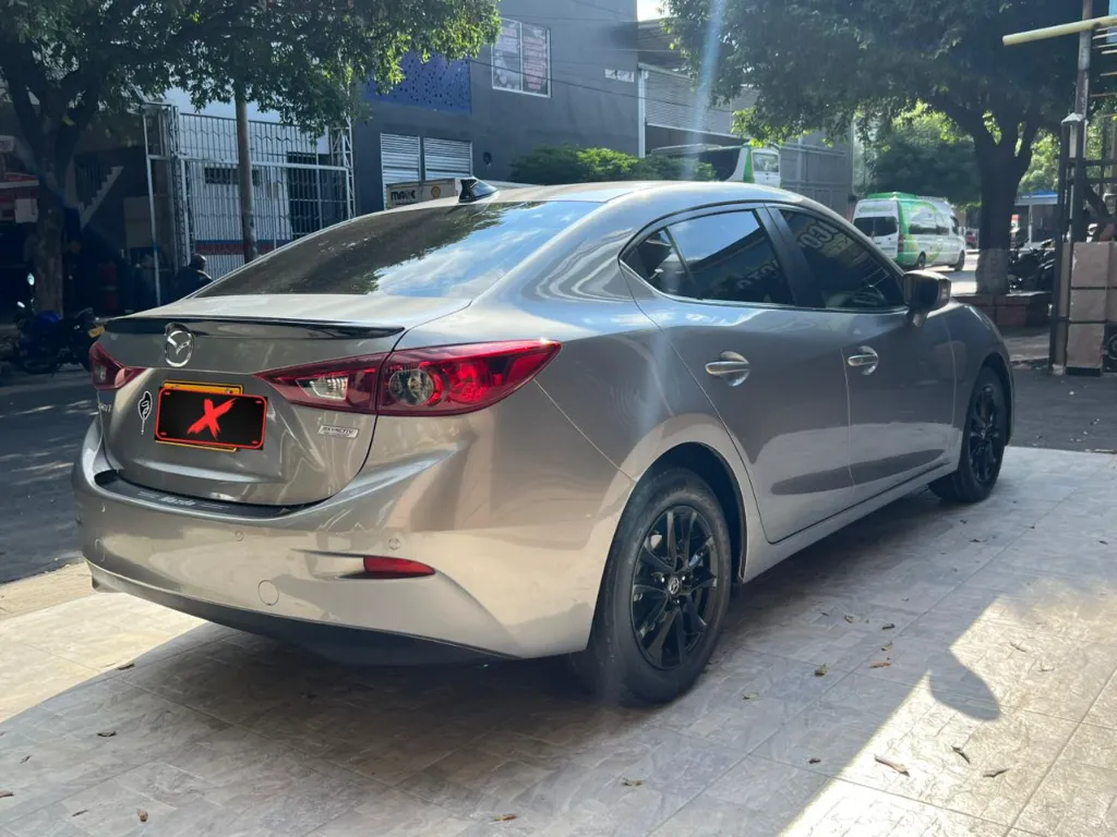 MAZDA 3 TOURING 2.0 MT 2017 (6).webp