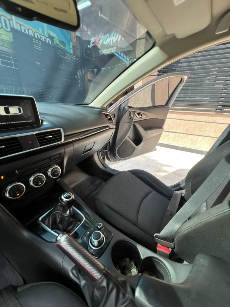 MAZDA 3 TOURING 2.0 MT 2017 (18).webp