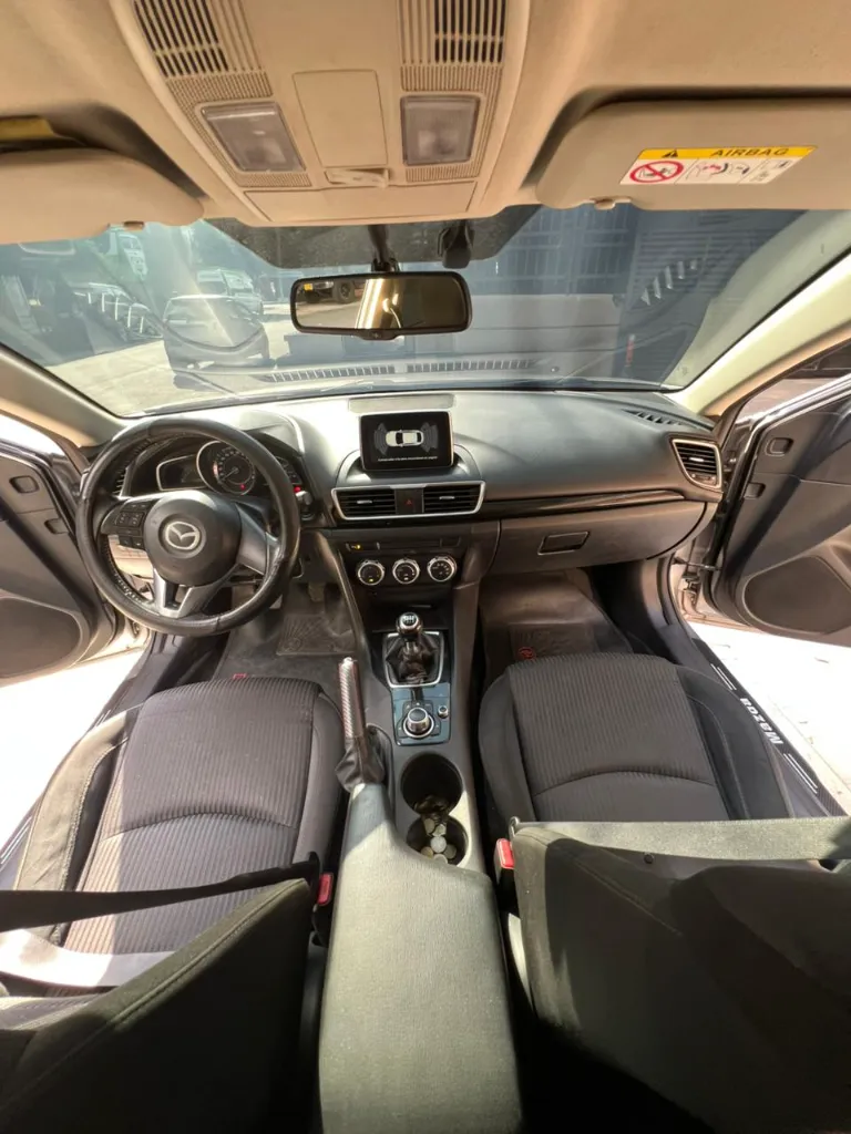 MAZDA 3 TOURING 2.0 MT 2017 (13).webp