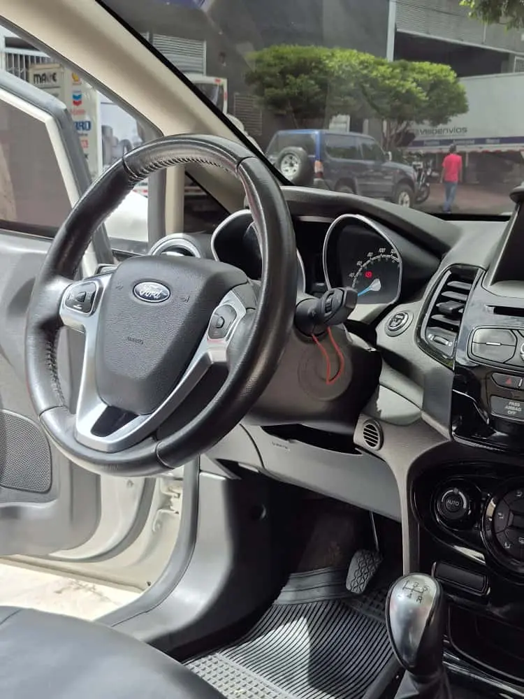 FORD FIESTA TITANIUM HATCHBACK MT 2016  (26).webp