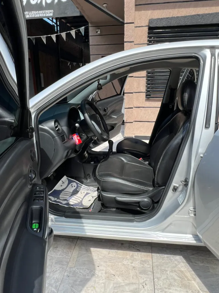 NISSAN VERSA SENSE MT 2020 (9).webp