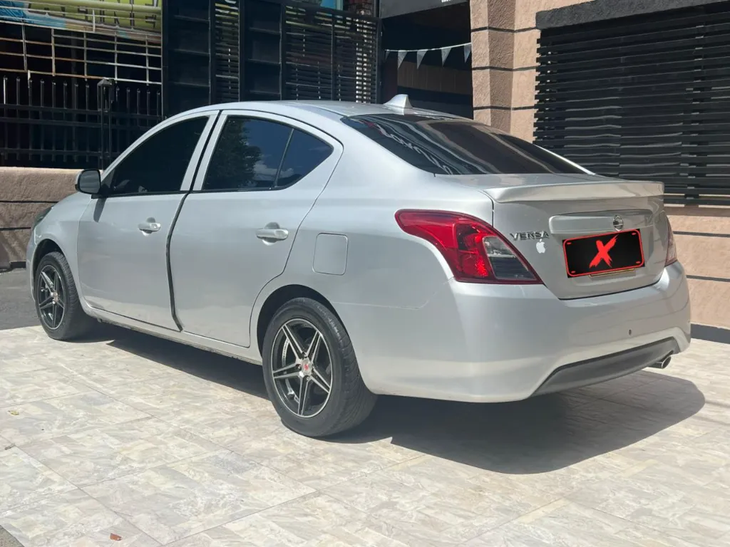 NISSAN VERSA SENSE MT 2020 (4).webp