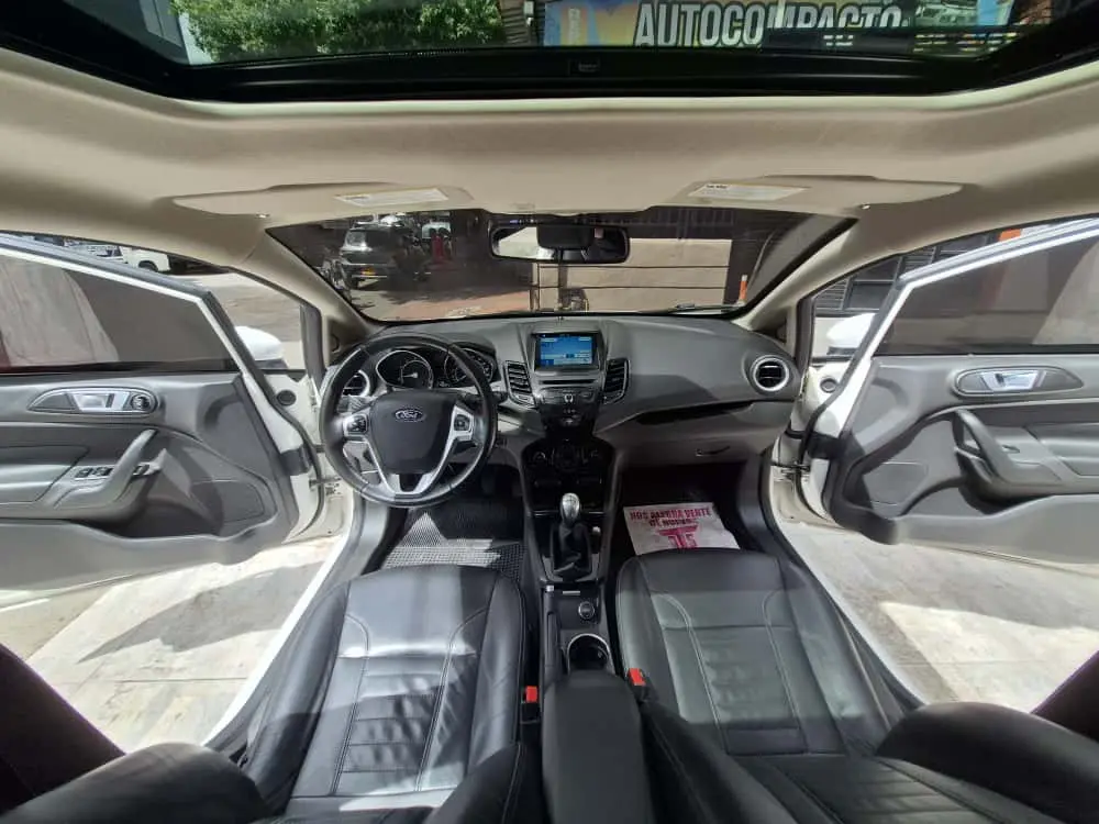 FORD FIESTA TITANIUM HATCHBACK MT 2016  (19).webp