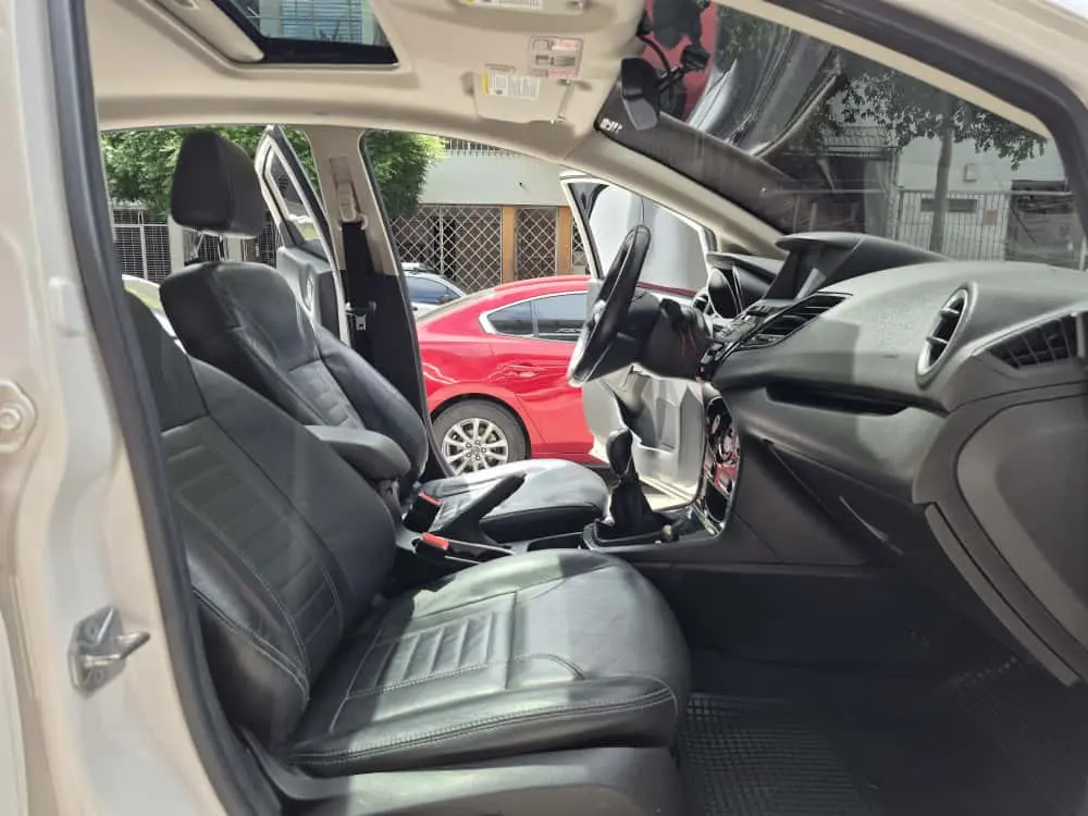 FORD FIESTA TITANIUM HATCHBACK MT 2016  (22).webp