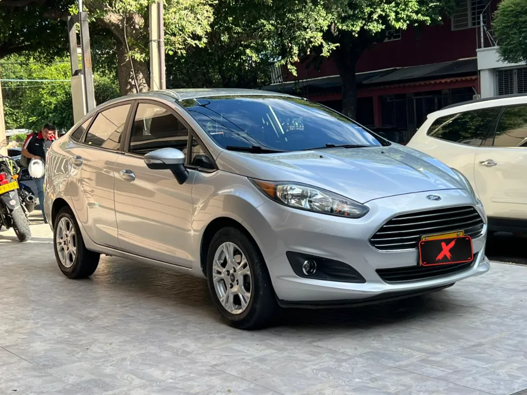 FORD FIESTA SE SEDAN MT 2016 (3).webp