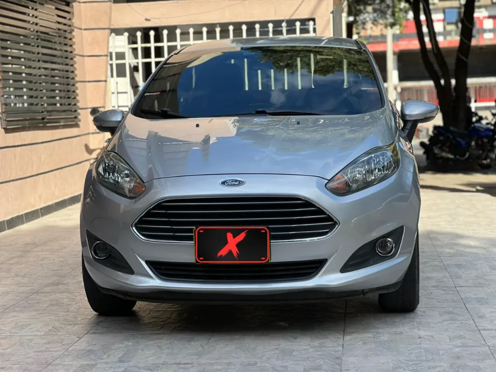 FORD FIESTA SE SEDAN MT 2016 (2).webp