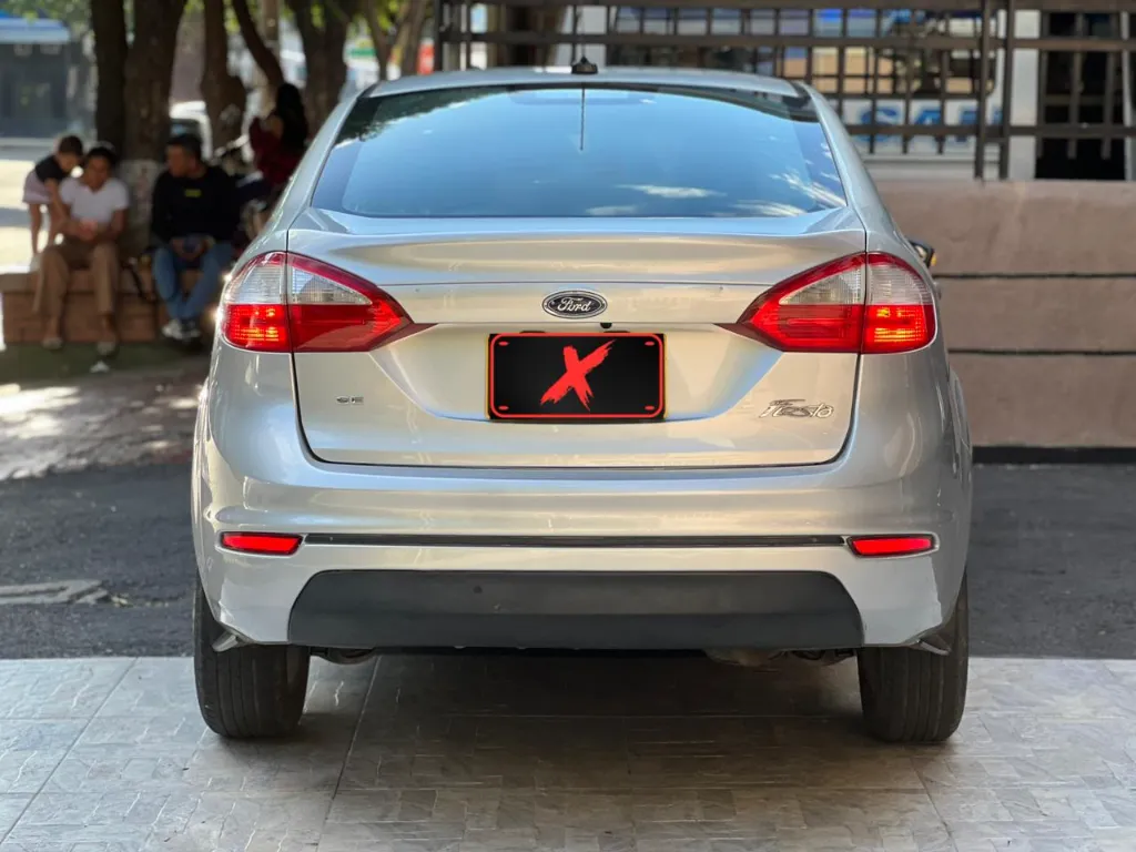 FORD FIESTA SE SEDAN MT 2016 (5).webp
