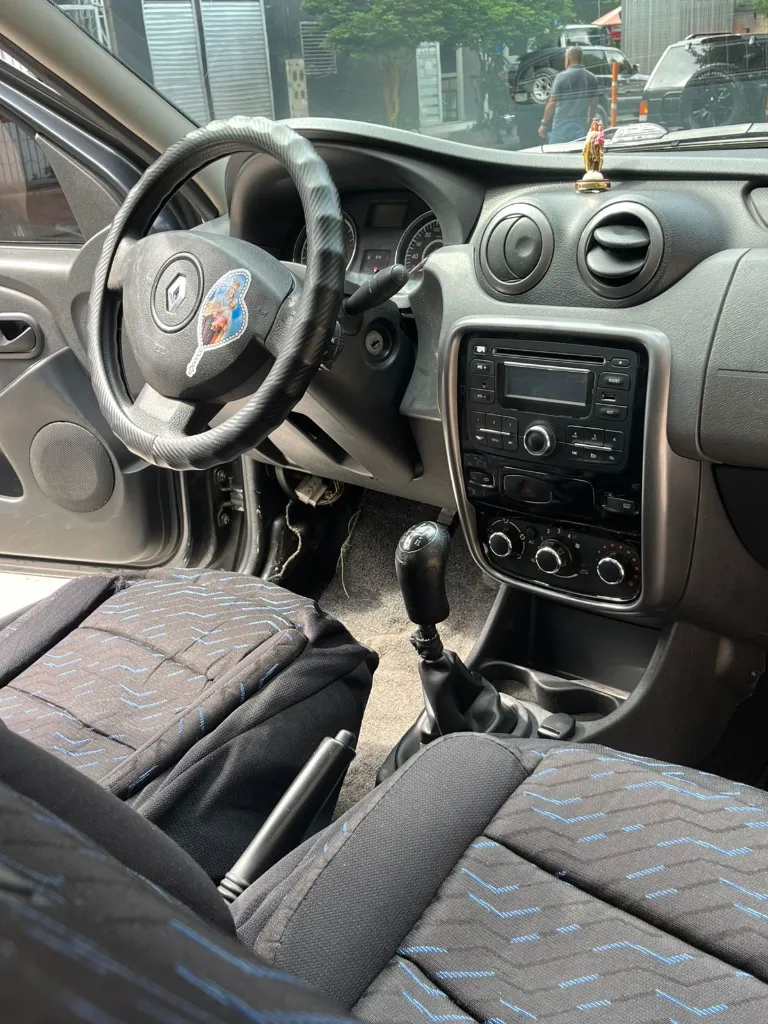 RENAULT LOGAN DYNAMIQUE MOD 2014  (12).webp