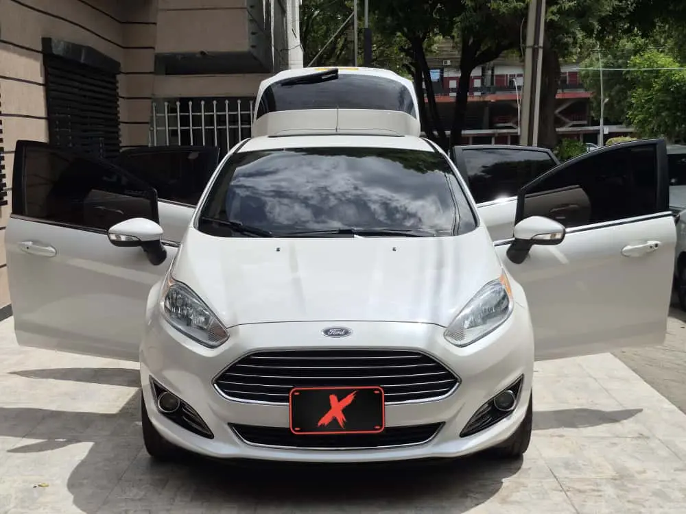 FORD FIESTA TITANIUM HATCHBACK MT 2016  (7).webp