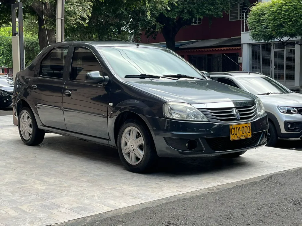 RENAULT LOGAN DYNAMIQUE MOD 2014  (3).webp