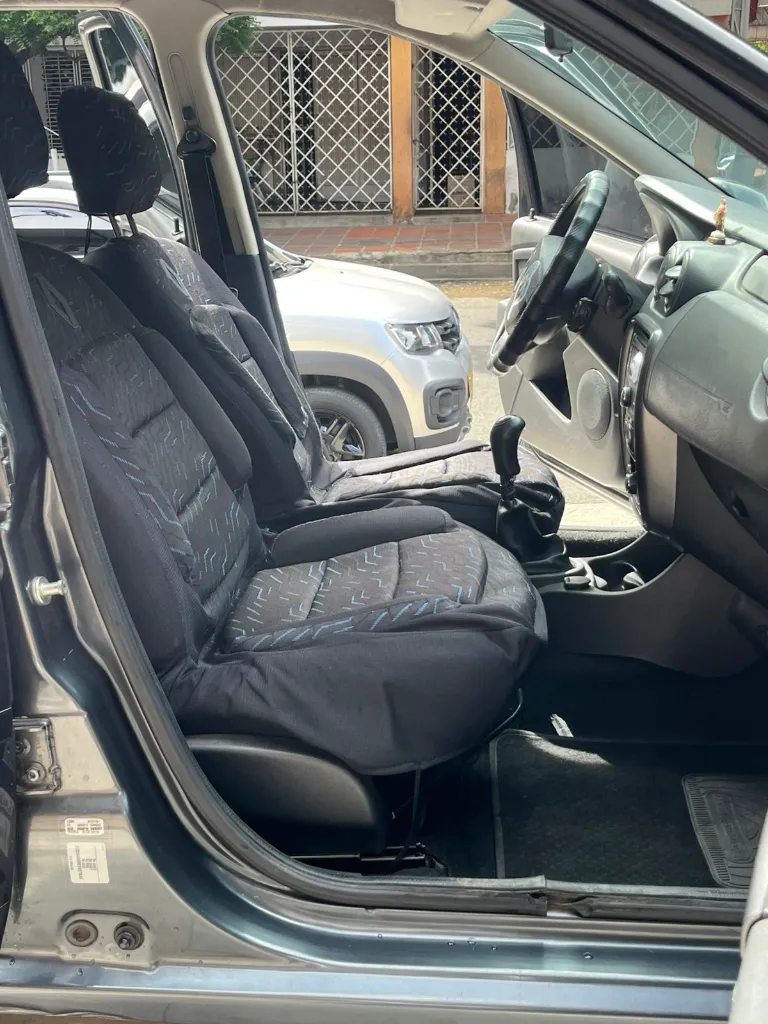 RENAULT LOGAN DYNAMIQUE MOD 2014  (15).webp