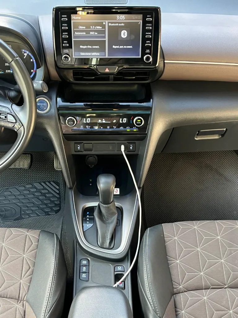 TOYOTA YARIS CROSS XLS HEV 2024 (11).webp