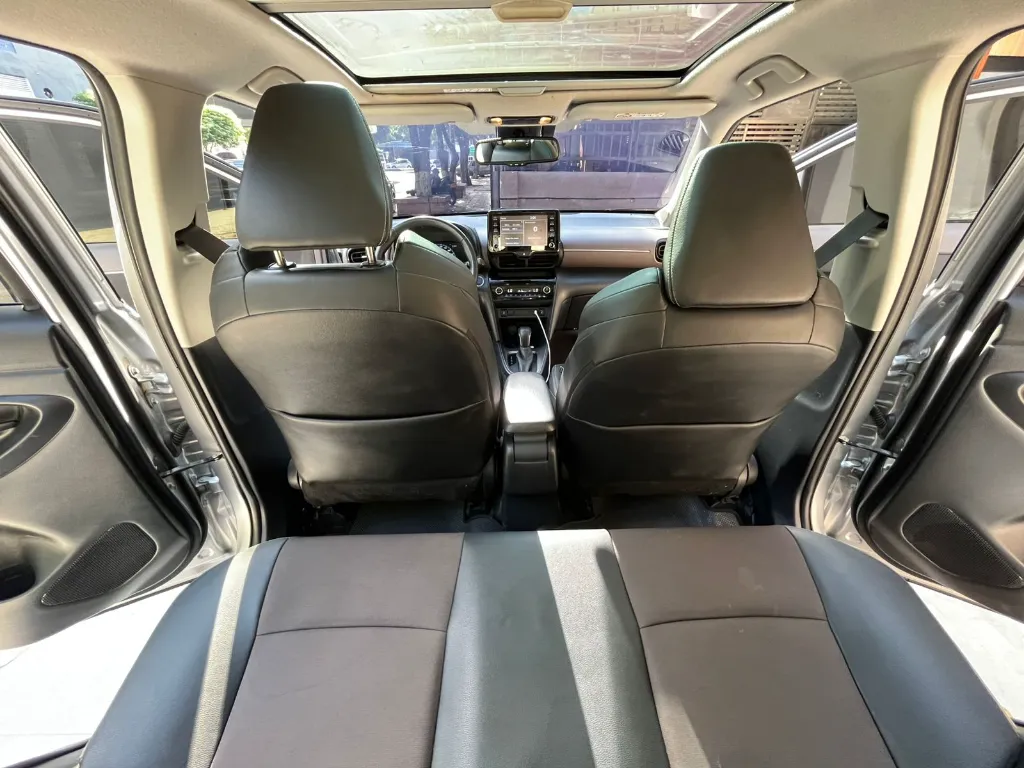 TOYOTA YARIS CROSS XLS HEV 2024 (24).webp