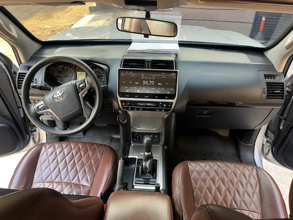 TOYOTA PRADO TX 2022 DIESEL BLINDAJE 2+ (25).webp