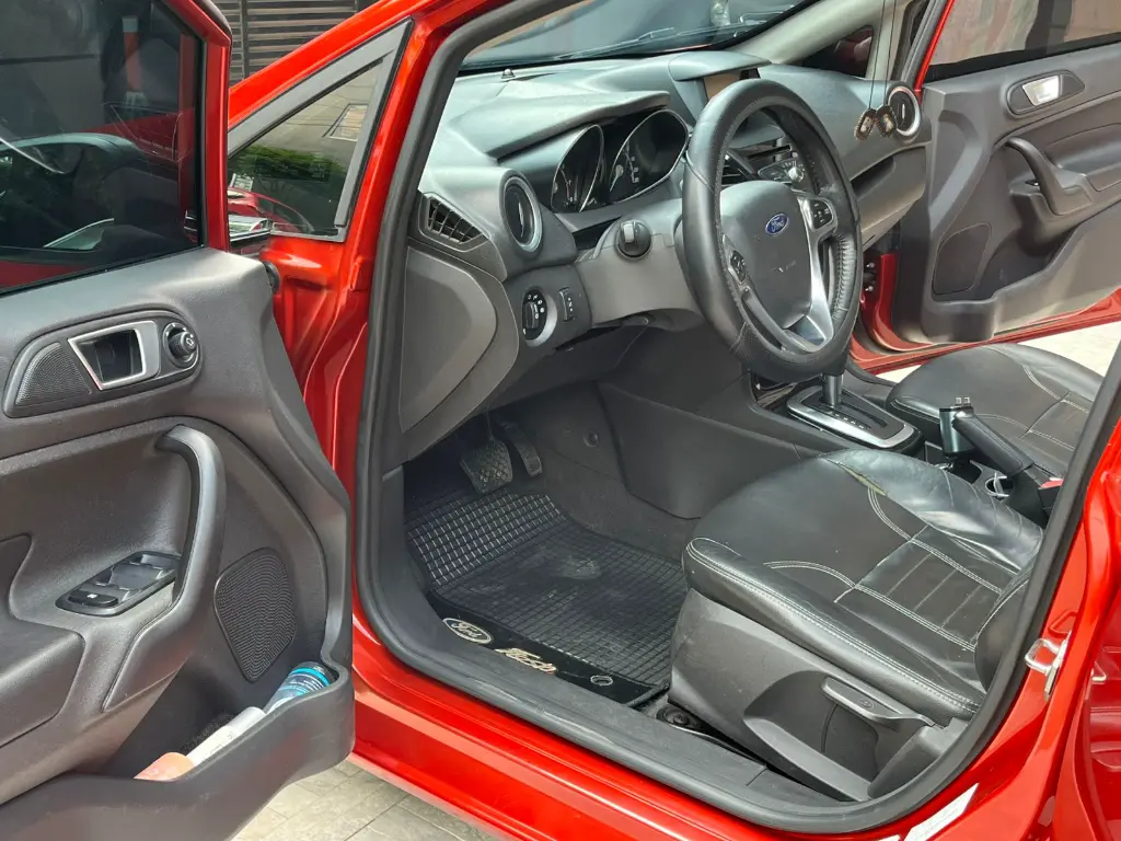 FORD FIESTA TITANIUM 2018