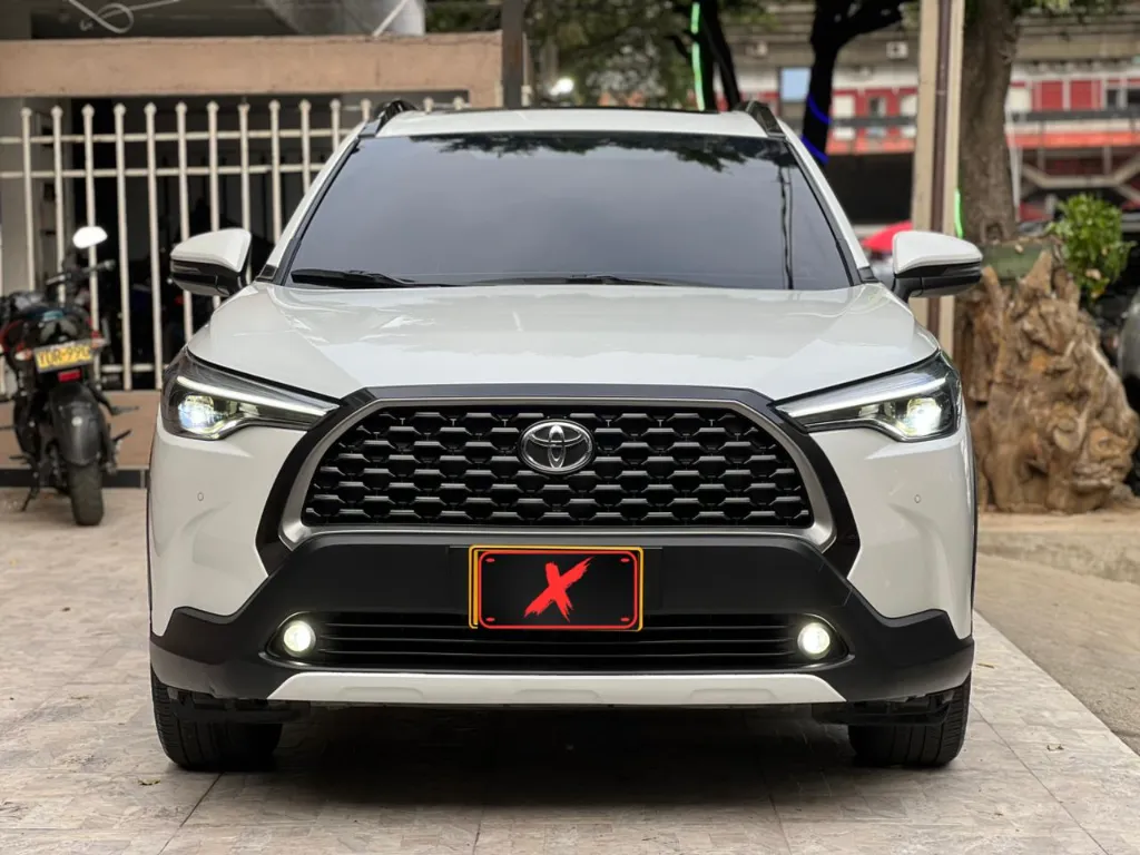TOYOTA COROLLA CROSS XE-I GASOLINA 2023 publicar en $127.900 (2).webp