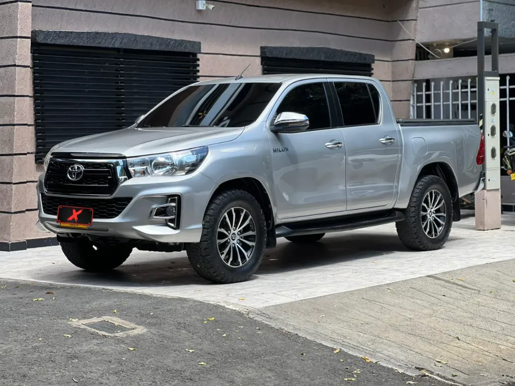 TOYOTA HILUX SRV 2.8 DIÉSEL 4X4 BLINDAJE 2+ 2020 publicar en $223.900 (1).webp