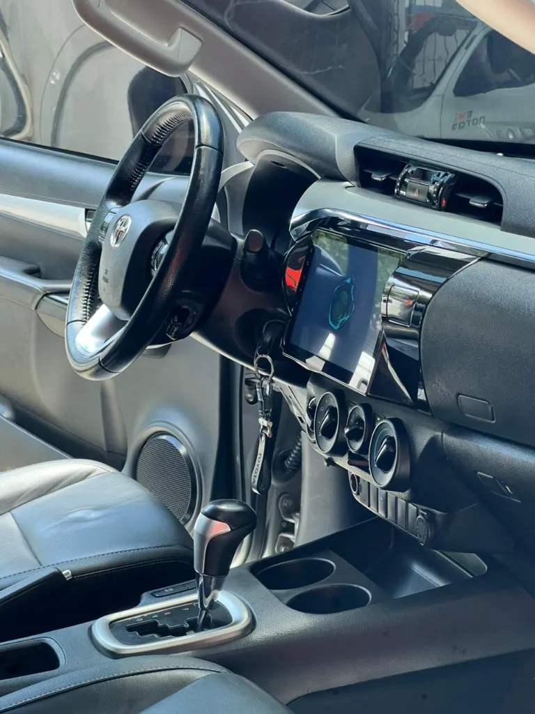 TOYOTA HILUX SRV 2.8 DIÉSEL 4X4 BLINDAJE 2+ 2020 publicar en $223.900 (10).webp