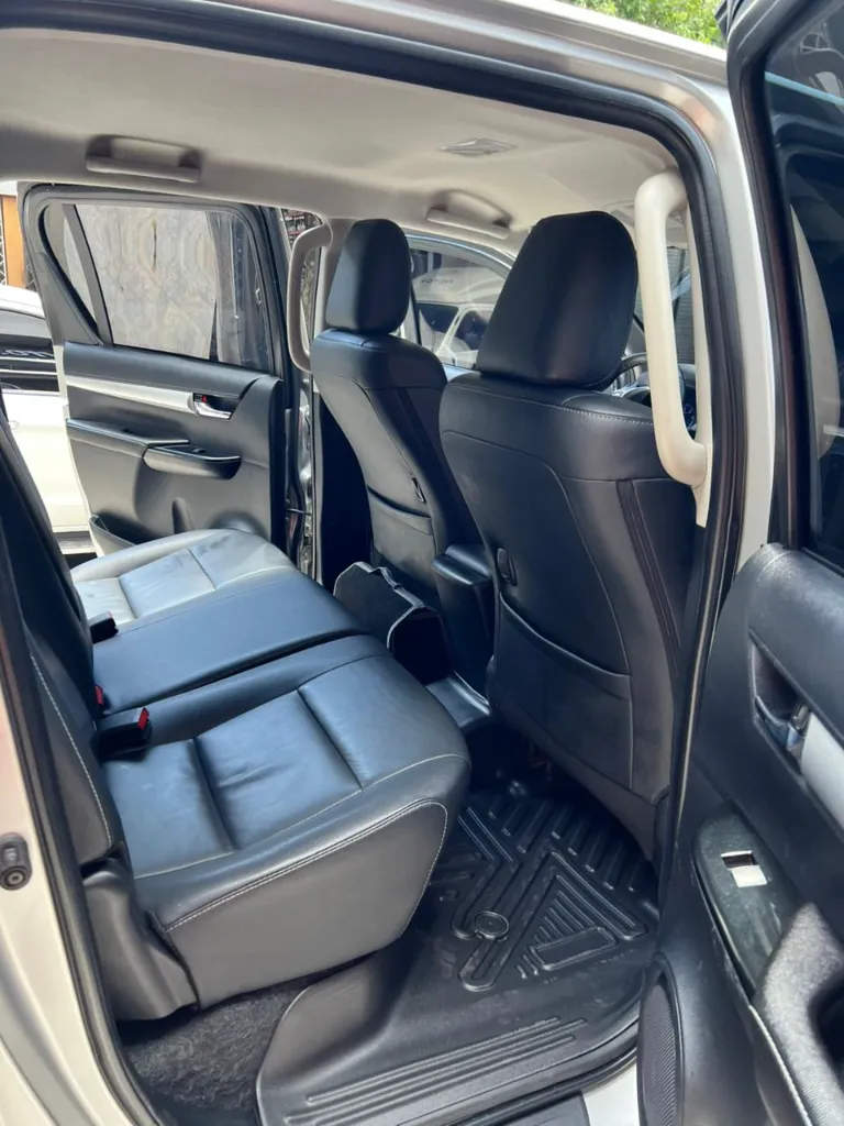 TOYOTA HILUX SRV 2.8 DIÉSEL 4X4 BLINDAJE 2+ 2020 publicar en $223.900 (19).webp