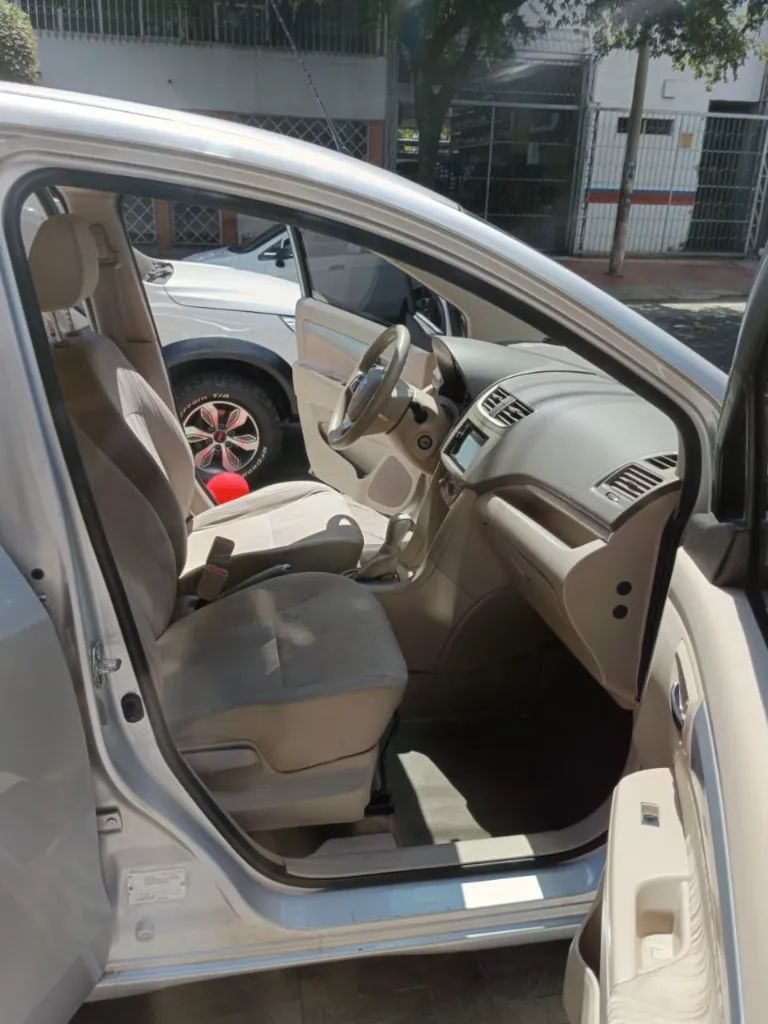 SUZUKI ERTIGA AUTOMATICA 2018 (18).webp