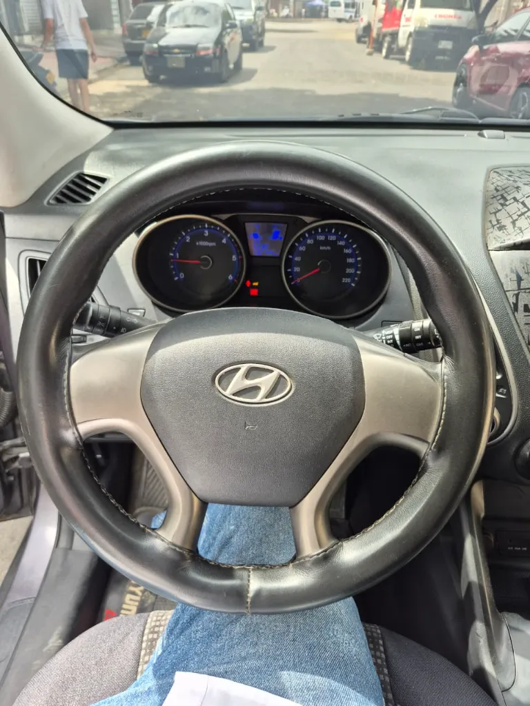 HYUNDAI TUCSON IX35 4WD MECANICA DIESEL 2012 (25).webp