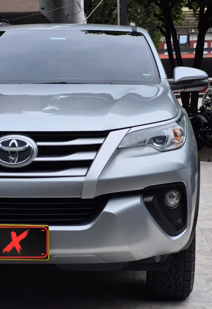 TOYOTA FORTUNER SW4 Diésel 2019 (7).webp