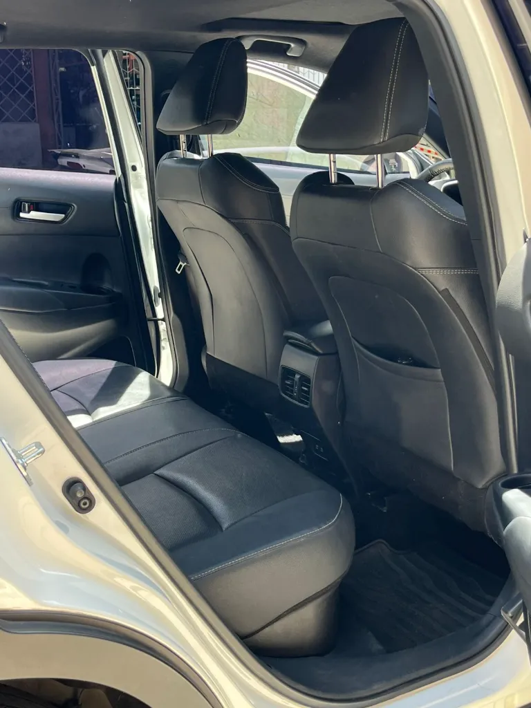 TOYOTA COROLLA CROSS SEG HYBRID MOD 2023 (15).webp