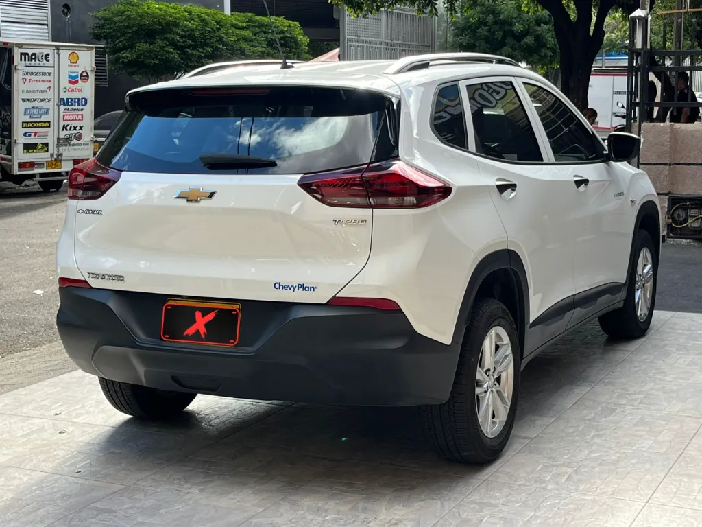 CHEVROLET TRACKER TURBO AUT MOD 2023 (6).webp