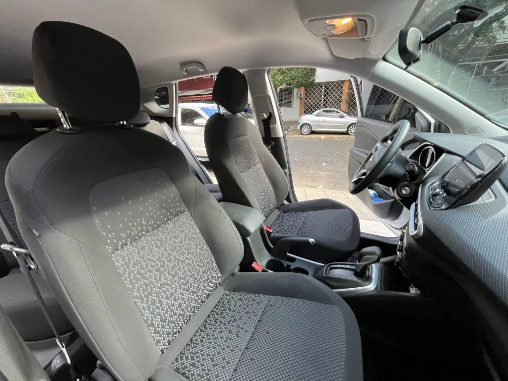 CHEVROLET TRACKER TURBO AUT MOD 2023 (12).webp