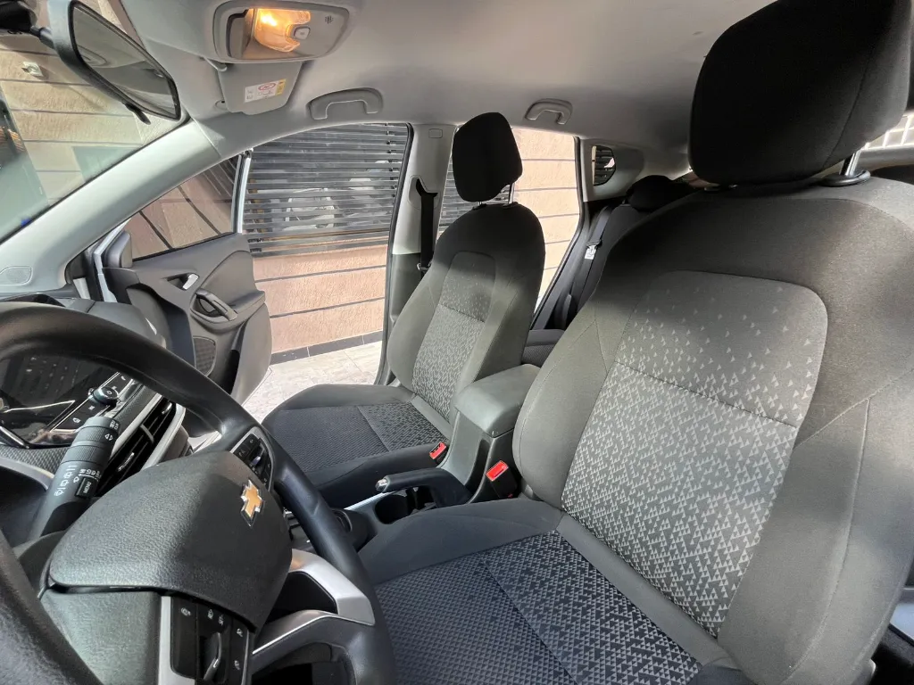 CHEVROLET TRACKER TURBO AUT MOD 2023 (7).webp