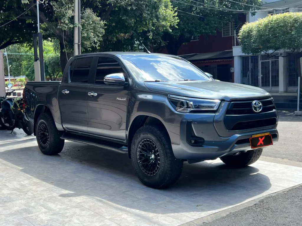 TOYOTA HILUX SRV 2.4 DIÉSEL 2022  (3).webp