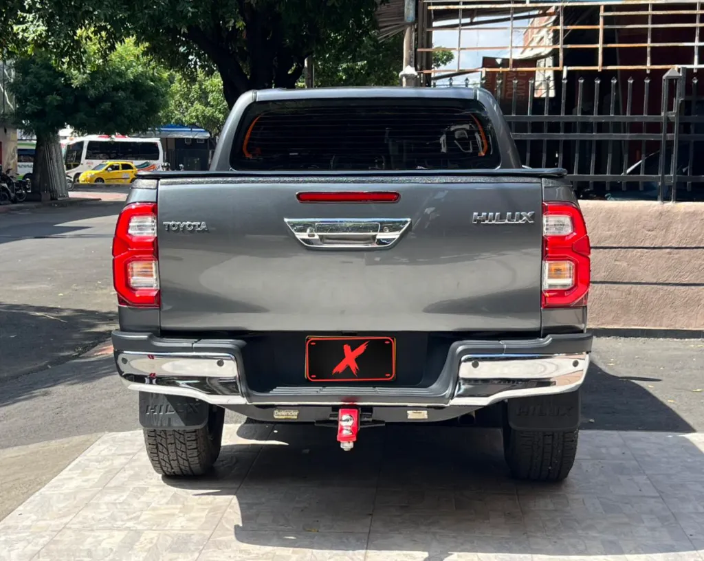 TOYOTA HILUX SRV 2.4 DIÉSEL 2022  (5).webp